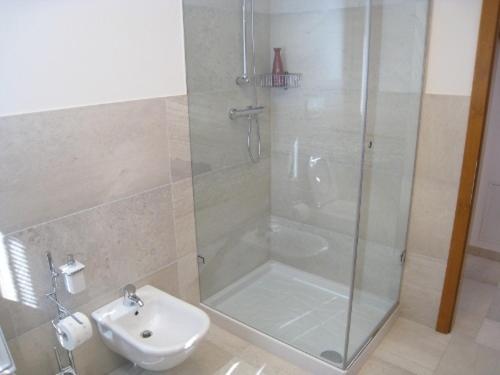Sillia Appartamenti Pinzolo Zimmer foto