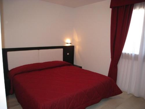 Sillia Appartamenti Pinzolo Zimmer foto